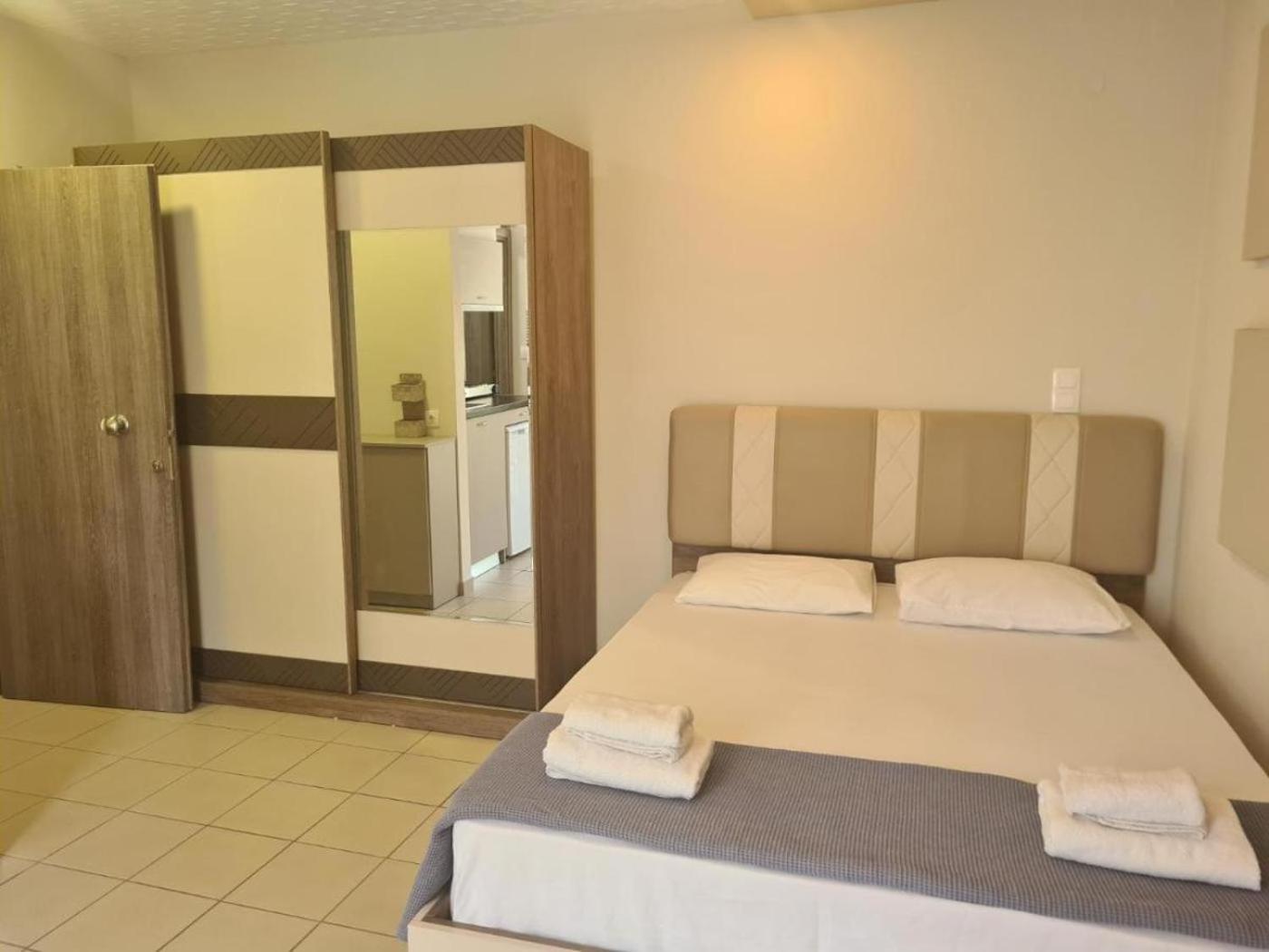 Sergios Apartments 1 アレクサンドルポリス エクステリア 写真